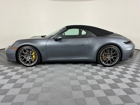 Certified 2025 Porsche 911 Carrera RWD image 2