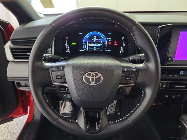 Used 2025 Toyota Camry SE FWD image 26