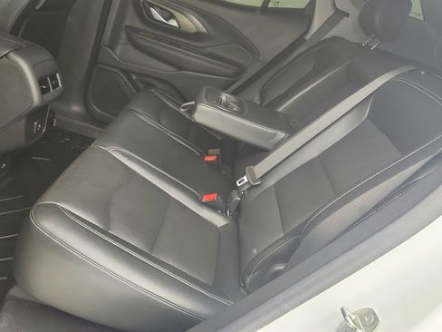 Used 2023 GMC Terrain SLT FWD image 23