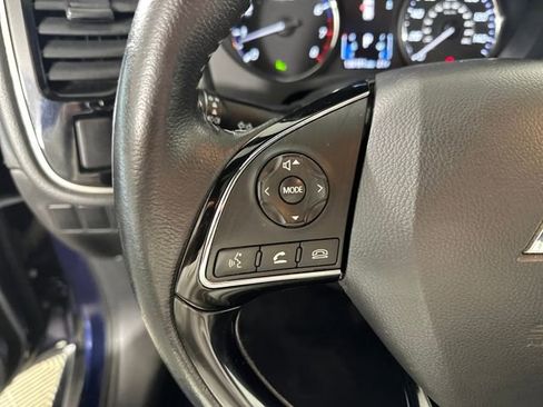 Used 2018 Mitsubishi Outlander LE image 15