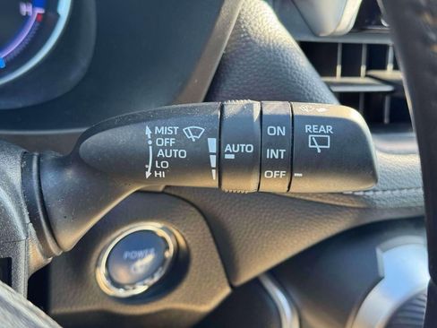 Used 2020 Toyota RAV4 Limited image 24