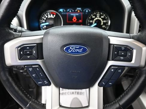 Used 2020 Ford F150 Lariat w/ Equipment Group 502A Luxury AWD/4WD image 15