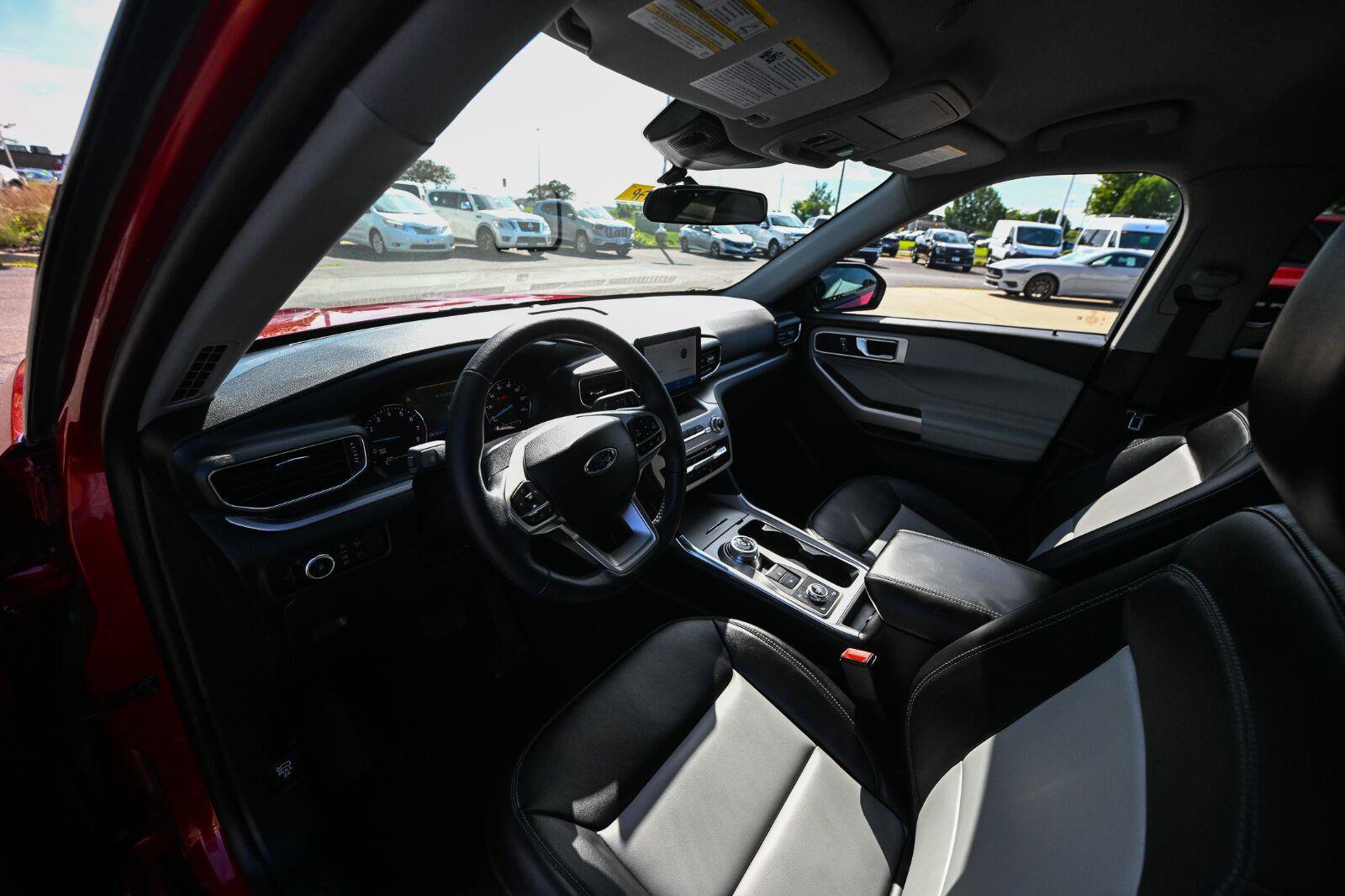Certified 2024 Ford Explorer XLT AWD/4WD image 18