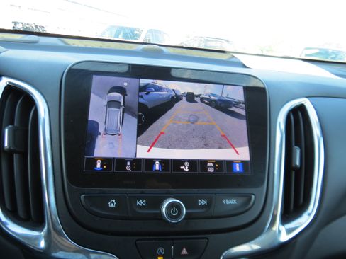 Used 2023 Chevrolet Equinox LT AWD/4WD image 25