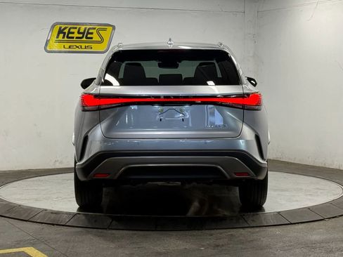 Used 2024 Lexus RX 350 FWD w/ Technology Package image 3