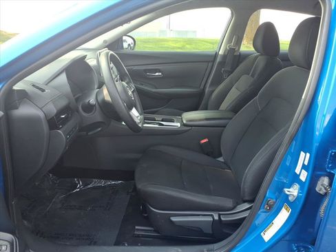 Used 2024 Nissan Sentra SV FWD image 25