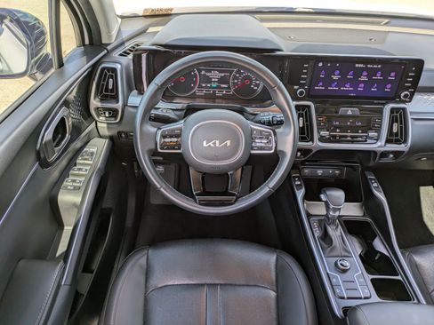 Certified 2023 Kia Sorento S FWD image 13