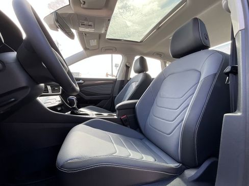 New 2025 Volkswagen Jetta SEL image 11