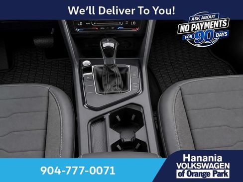 Used 2025 Volkswagen Taos SE FWD image 23
