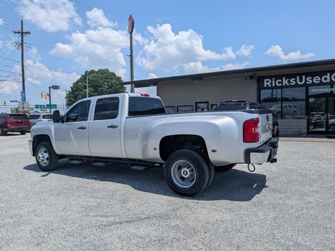 Used 2013 Chevrolet Silverado 3500 W/T AWD/4WD image 9