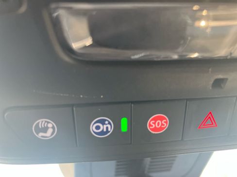 Used 2025 Chevrolet Equinox LT w/ Safety and Technology Package FWD image 21