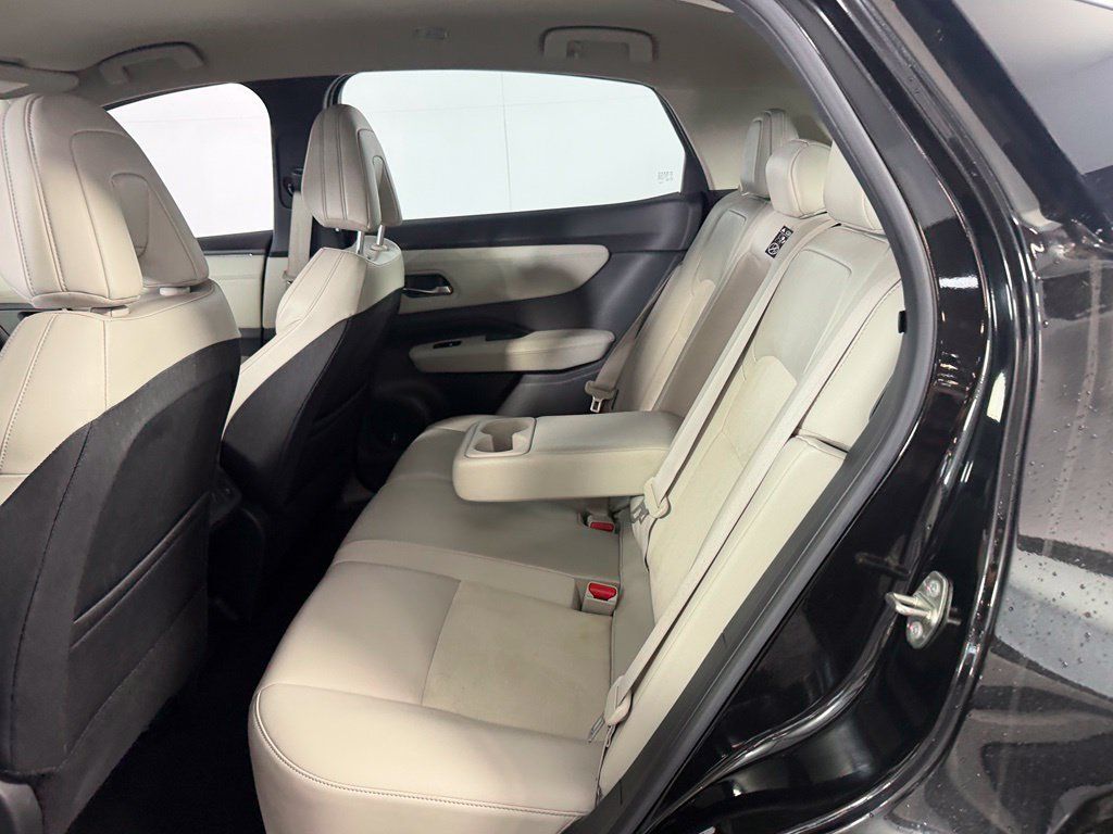 Used 2023 Nissan Ariya FWD image 25