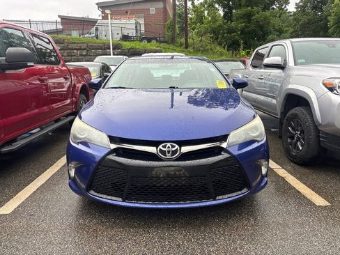 Used 2016 Toyota Camry SE FWD image 3