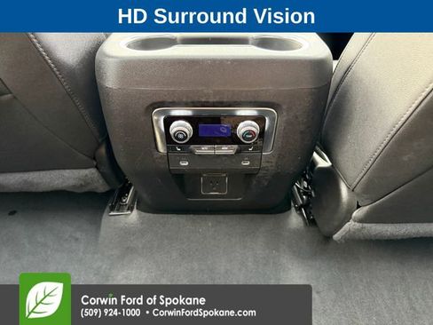 Used 2024 GMC Yukon XL SLT image 13