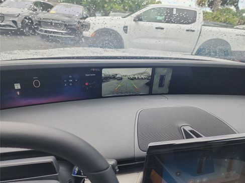 New 2026 Lincoln Nautilus Premier image 32