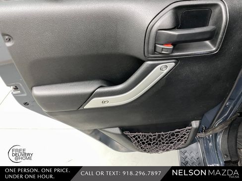 Used 2017 Jeep Wrangler Unlimited Sahara w/ Quick Order Package 24E Chief image 28