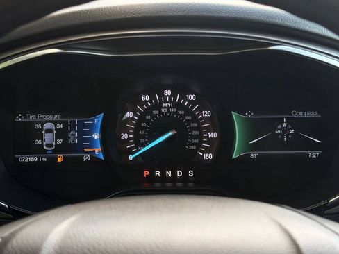 Used 2019 Ford Fusion SE FWD image 23