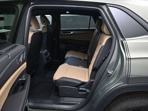 New 2026 Volkswagen Atlas Cross Sport SE AWD/4WD image 11