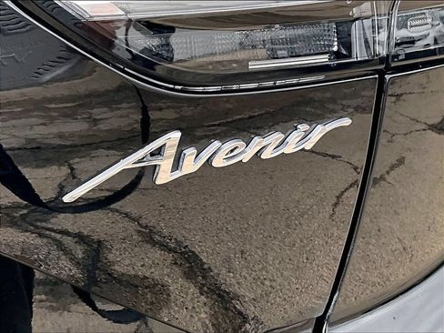 Used 2023 Buick Envision Avenir FWD image 27
