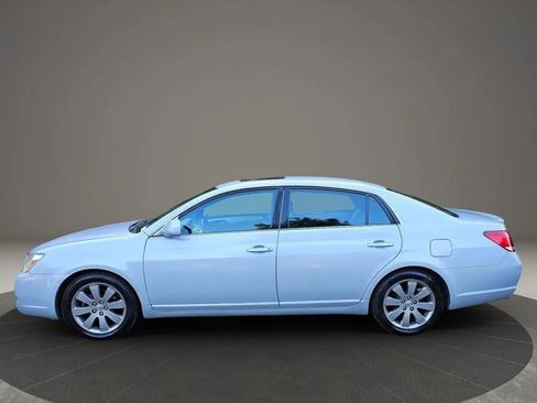 Used 2005 Toyota Avalon Touring image 4