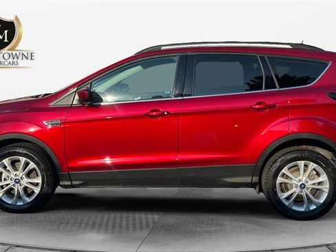 Used 2018 Ford Escape SE AWD/4WD image 2