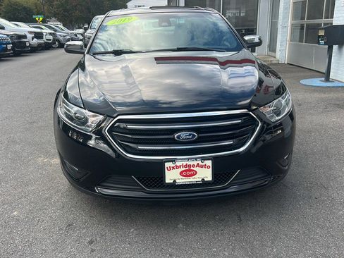 Used 2019 Ford Taurus Limited image 3