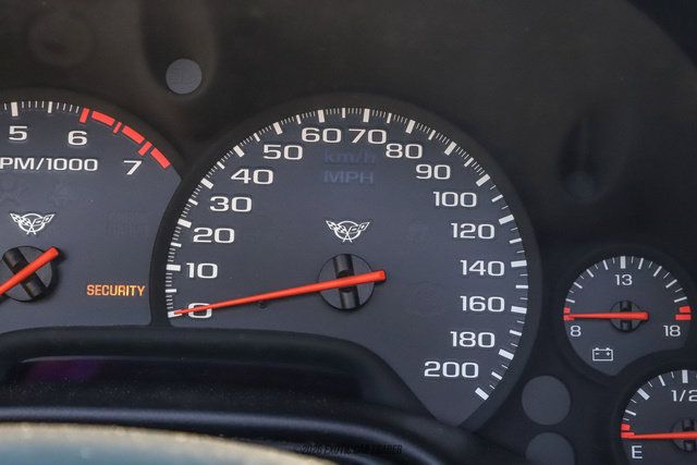 Used 1998 Chevrolet Corvette Coupe w/ Roof Pkg RWD image 39