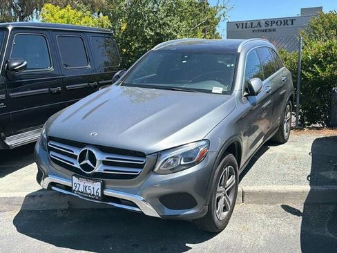 Used 2019 Mercedes-Benz GLC 350e 4MATIC image 2