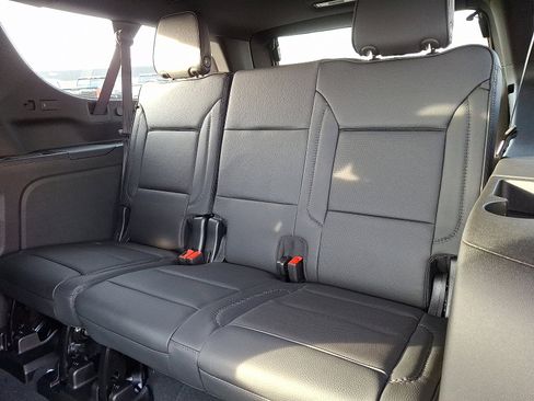 New 2026 GMC Yukon XL Denali image 6