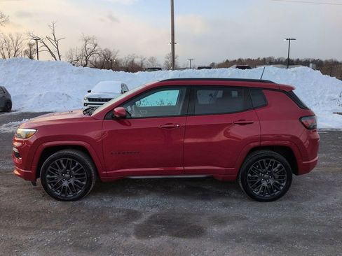 Used 2022 Jeep Compass Limited w/ (RED) Package image 7