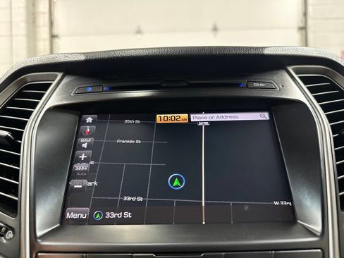 Used 2017 Hyundai Santa Fe Limited AWD/4WD image 30