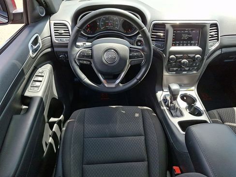 Used 2021 Jeep Grand Cherokee Laredo RWD image 11
