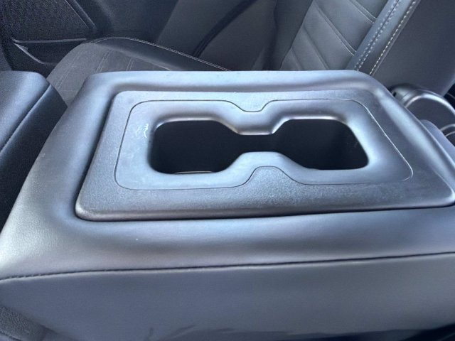 Used 2025 Mitsubishi Outlander SE FWD image 18