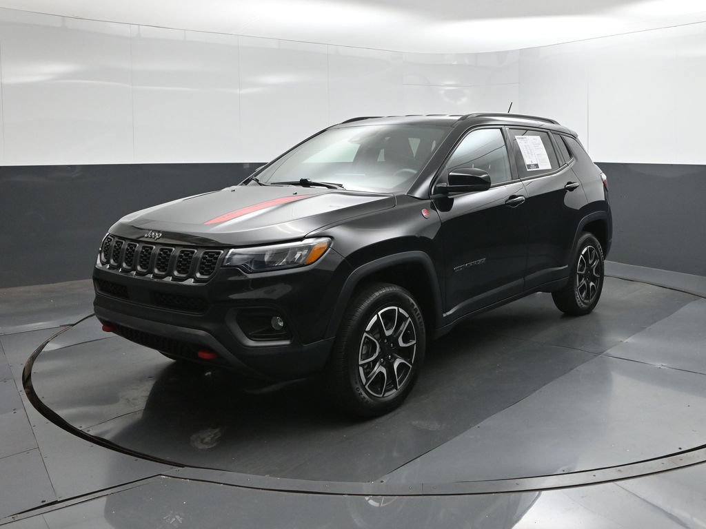 Used 2024 Jeep Compass Trailhawk AWD/4WD image 30