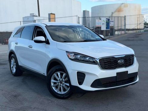 Used 2019 Kia Sorento AWD image 1