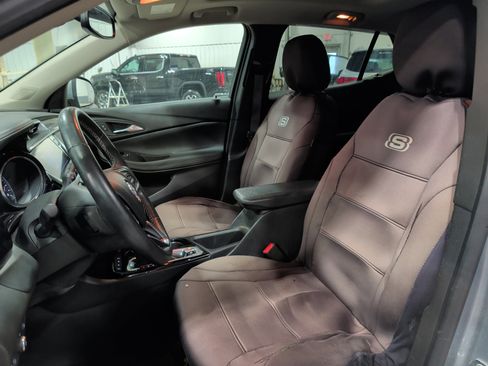 Used 2023 Buick Encore GX Essence w/ Experience Buick Package image 7