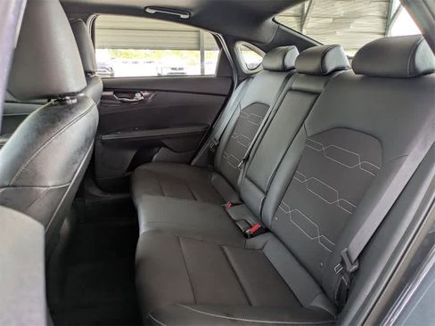 Used 2022 Kia Forte GT-Line w/ GT-Line Premium Package image 14