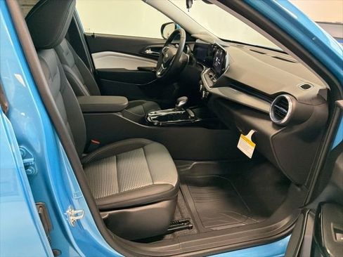 New 2026 Chevrolet Trax LT w/ Driver Confidence Package image 19