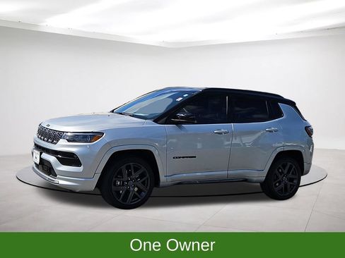 Used 2024 Jeep Compass Limited w/ High Altitude Package AWD/4WD image 3