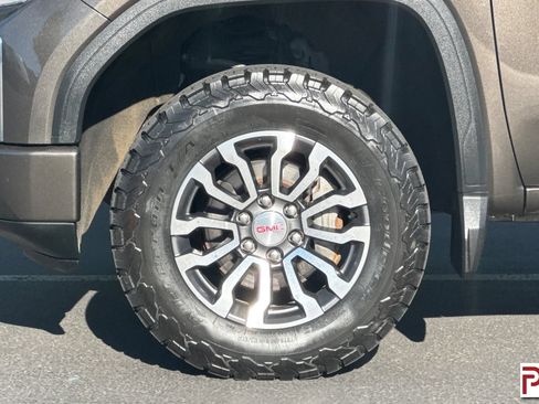 Certified 2019 GMC Sierra 1500 AT4 w/ AT4 Preferred Package AWD/4WD image 32