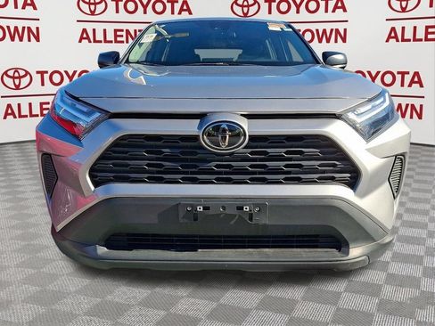 Used 2025 Toyota RAV4 LE AWD/4WD image 2