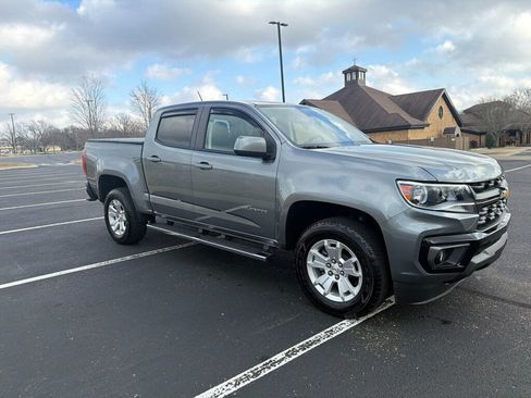 Used 2022 Chevrolet Colorado LT w/ LT Convenience Package image 3