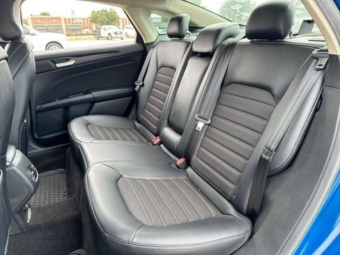 Used 2018 Ford Fusion SE w/ Equipment Group 201A FWD image 21