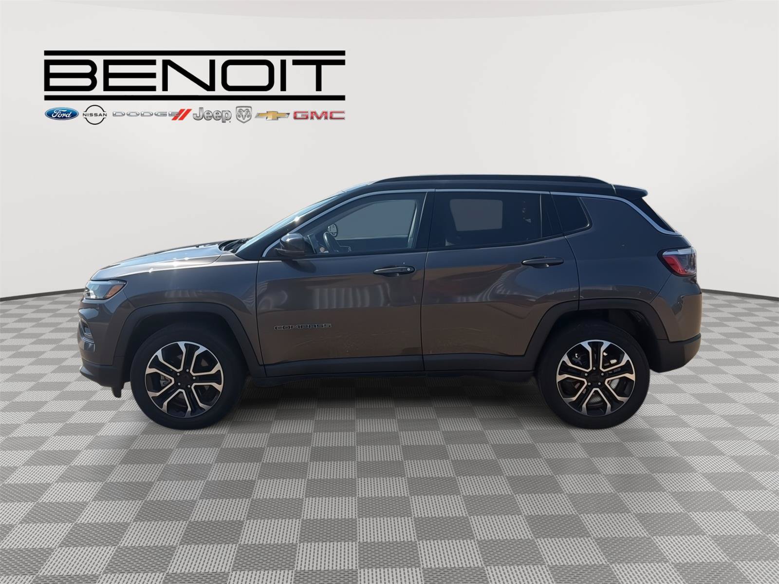 Used 2022 Jeep Compass Limited w/ Sun and Sound Group AWD/4WD image 2