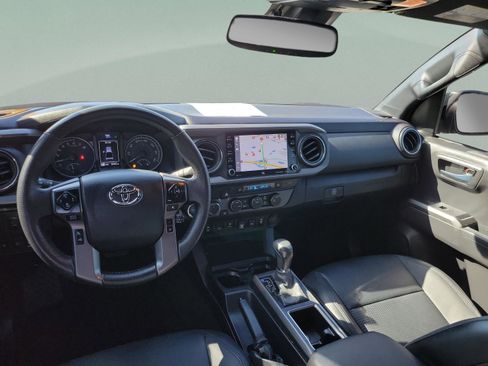 Used 2023 Toyota Tacoma TRD Sport w/ TRD Premium Sport Package AWD/4WD image 15
