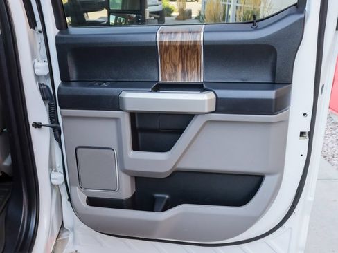 Used 2018 Ford F150 Lariat w/ Equipment Group 502A Luxury AWD/4WD image 29