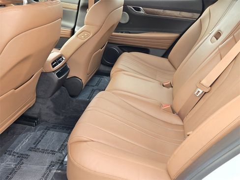 Used 2024 Genesis G80 image 11