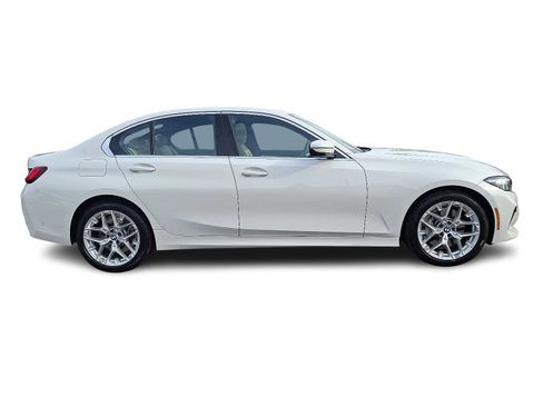 Used 2025 BMW 330i xDrive Sedan w/ M Sport Package image 7