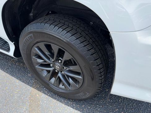Used 2020 Lexus GX 460 Premium w/ Premium Package AWD/4WD image 8