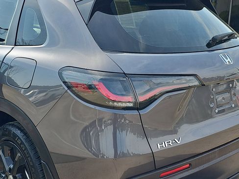 Used 2024 Honda HR-V LX image 32